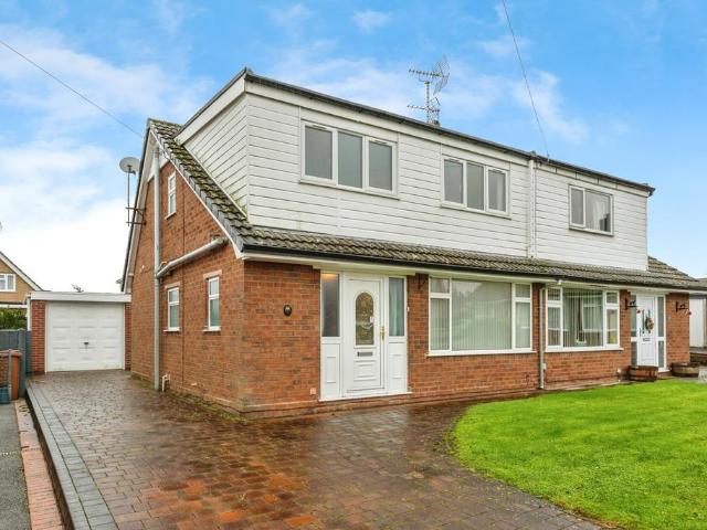 3 bedroom semi detached house for sale