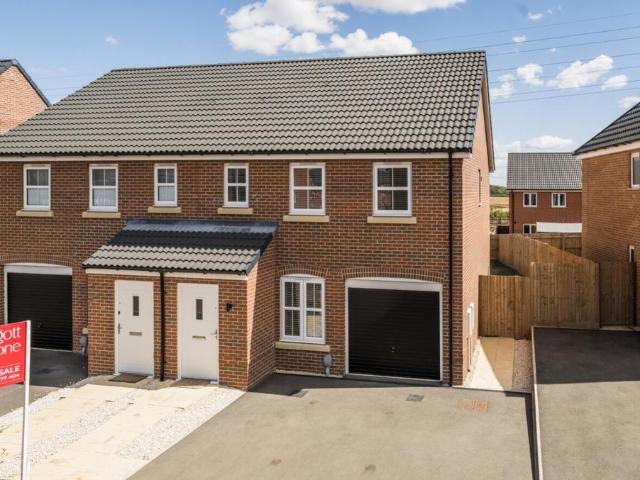 3 bedroom semi detached house for sale