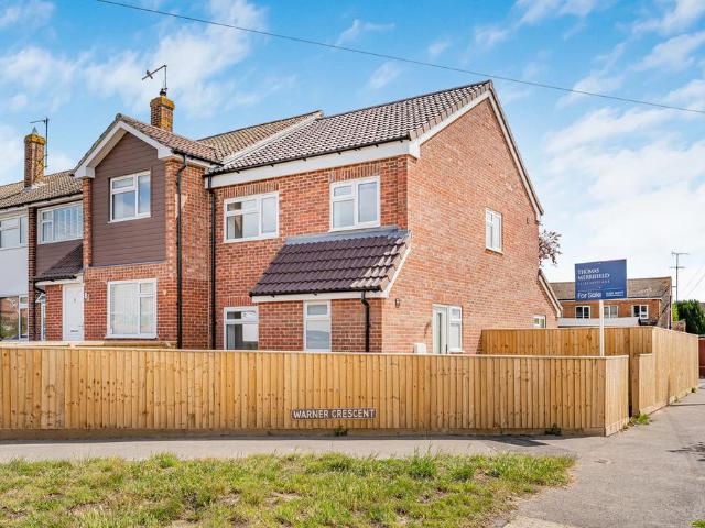 3 bedroom semi detached house for sale