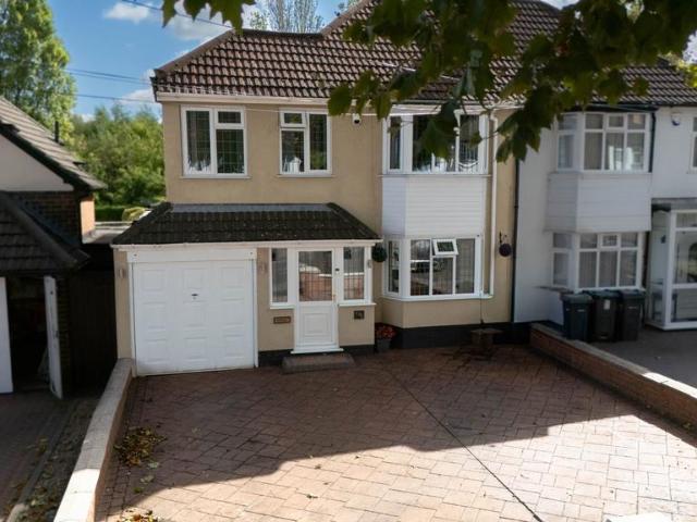 3 bedroom semi detached house for sale
