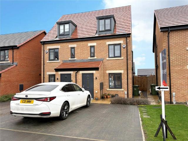 3 bedroom semi detached house for sale