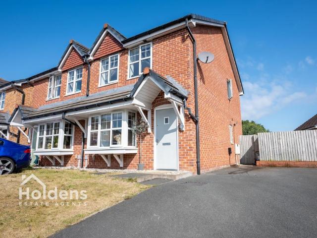 3 bedroom semi detached house for sale