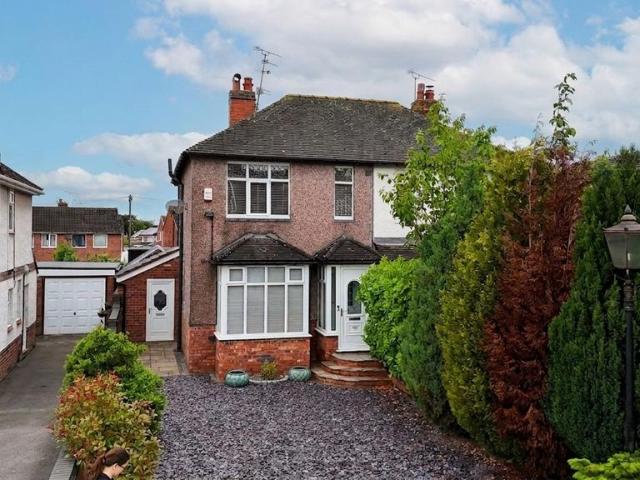 3 bedroom semi detached house for sale