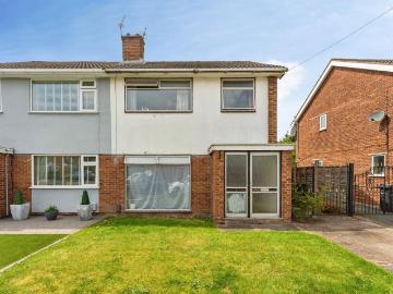 House for sale in Little Sutton Ellesmere Port - Garden