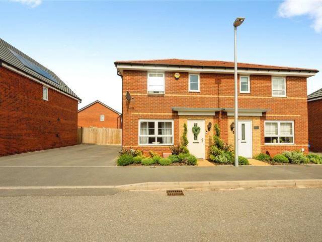 3 bedroom semi detached house for sale