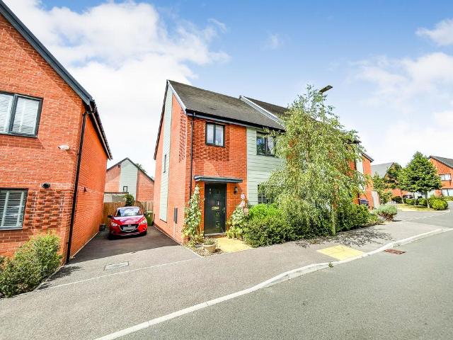 3 bedroom semi detached house for sale