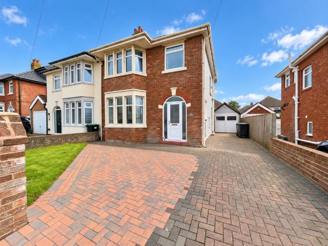 3 bedroom semi detached house for sale