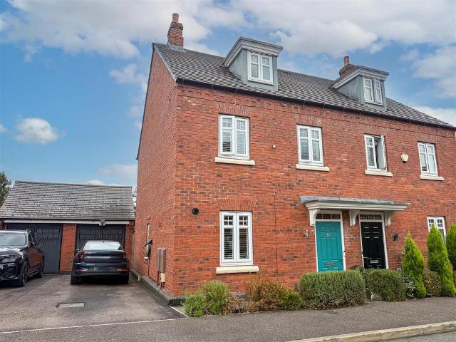 3 bedroom semi detached house for sale