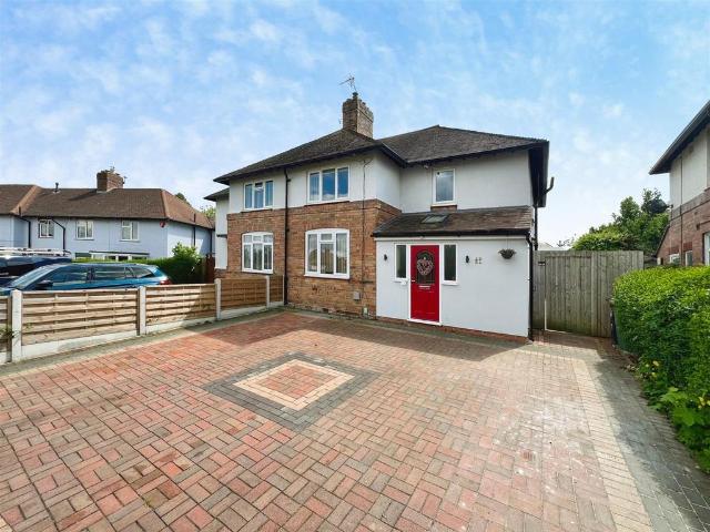 3 bedroom semi detached house for sale