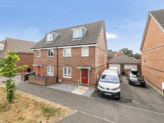 3 bedroom semi detached house for sale