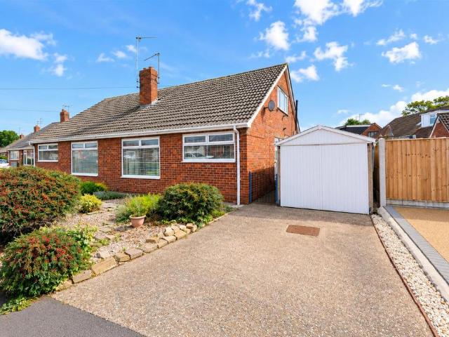 3 bedroom semi detached bungalow for sale