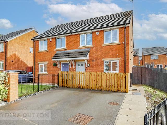 3 bedroom semi detached house for sale
