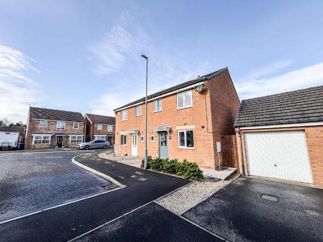 3 bedroom semi detached house for sale