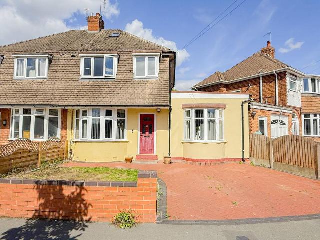 3 bedroom semi detached house for sale