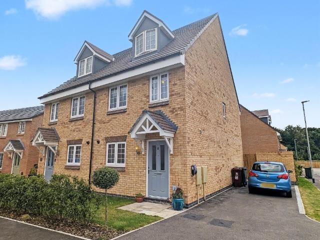 3 bedroom semi detached house for sale