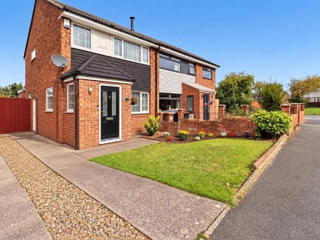 3 bedroom semi detached house for sale