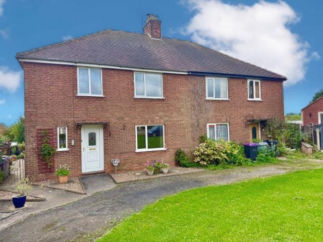 3 bedroom semi detached house for sale