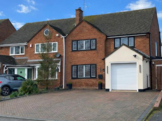 3 bedroom semi detached house for sale