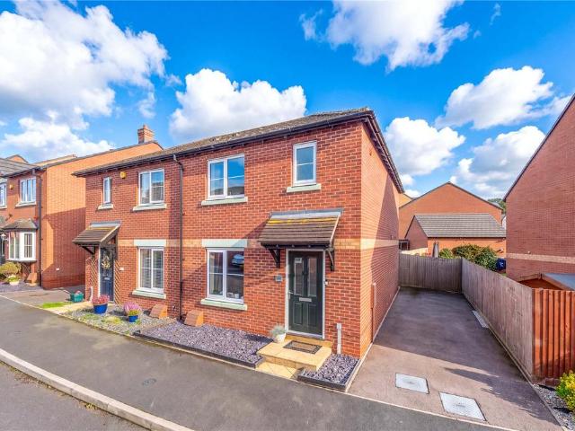 3 bedroom semi detached house for sale