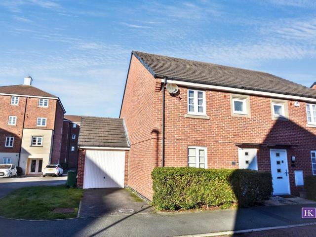 3 bedroom semi detached house for sale