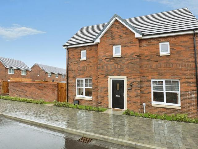 3 bedroom semi detached house for sale