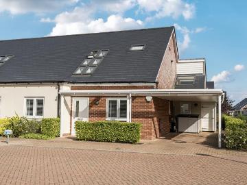 3 bedroom chalet for sale
