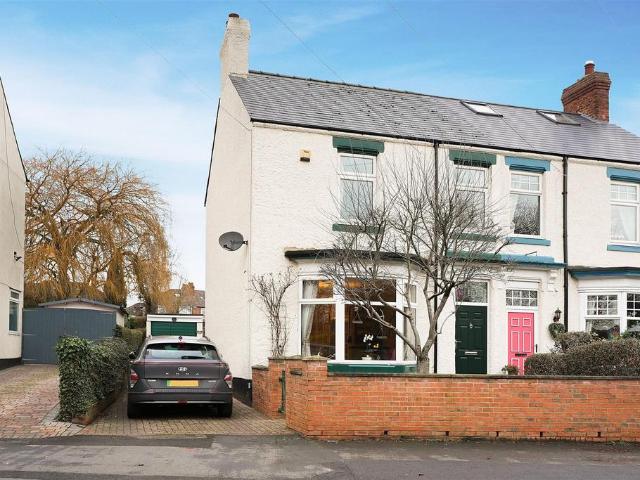 3 bedroom semi detached house for sale