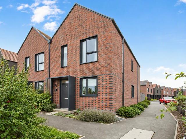 3 bedroom semi detached house for sale