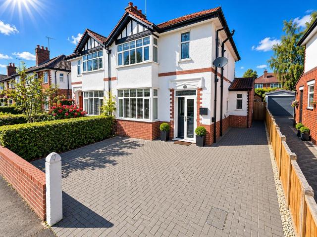 3 bedroom semi detached house for sale
