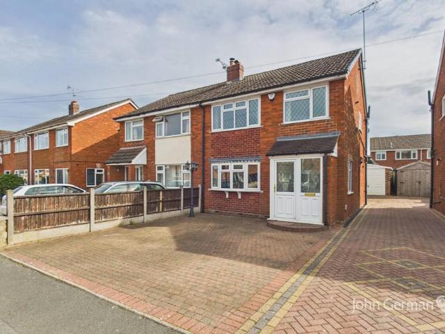 3 bedroom semi detached house for sale