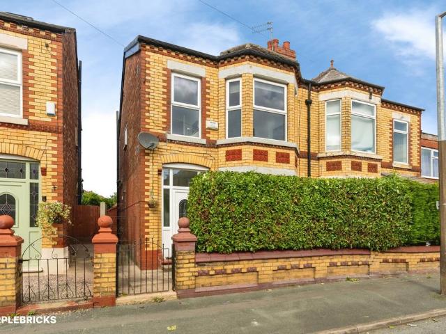 3 bedroom semi detached house for sale