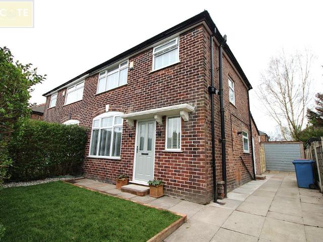 3 bedroom semi detached house for sale