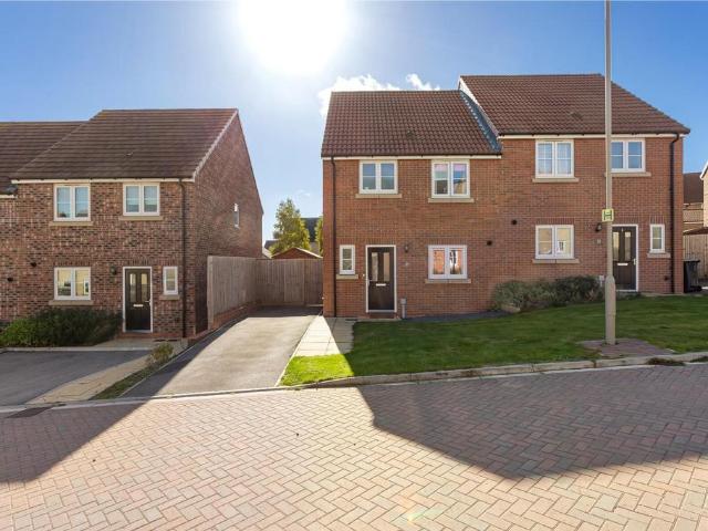 3 bedroom semi detached house for sale