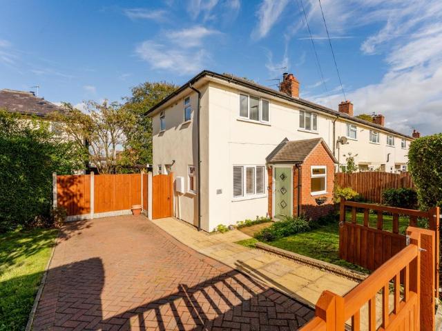 3 bedroom semi detached house for sale