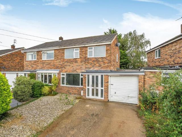3 bedroom semi detached house for sale