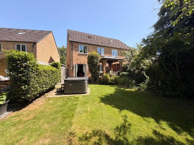 3 bedroom semi detached house for sale