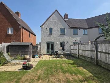 3 bedroom semi detached house for sale