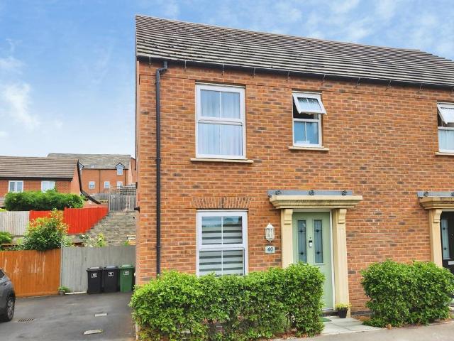 3 bedroom semi detached house for sale