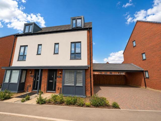 3 bedroom semi detached house for sale