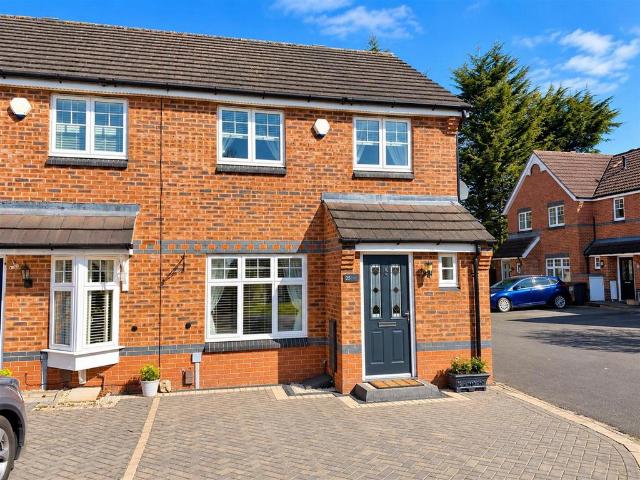 3 bedroom semi detached house for sale