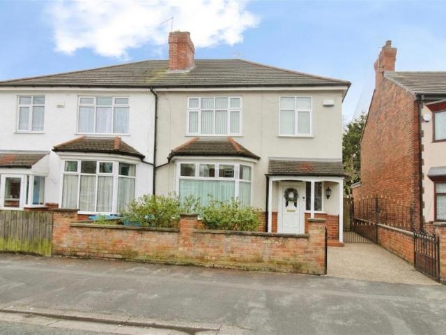 3 bedroom semi detached house for sale
