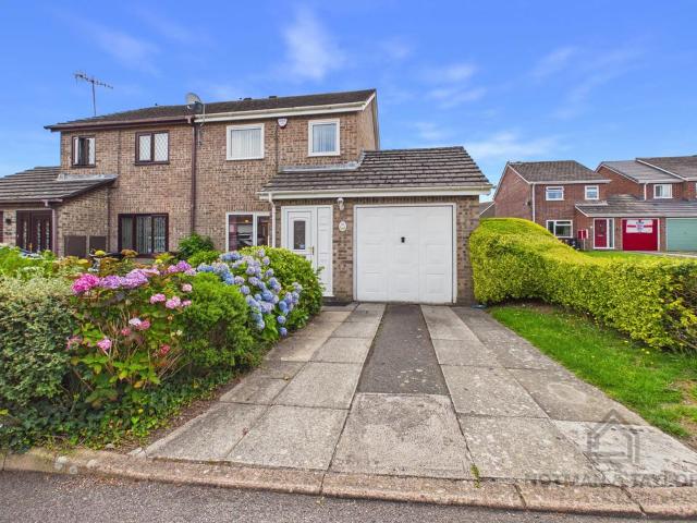 3 bedroom semi detached house for sale