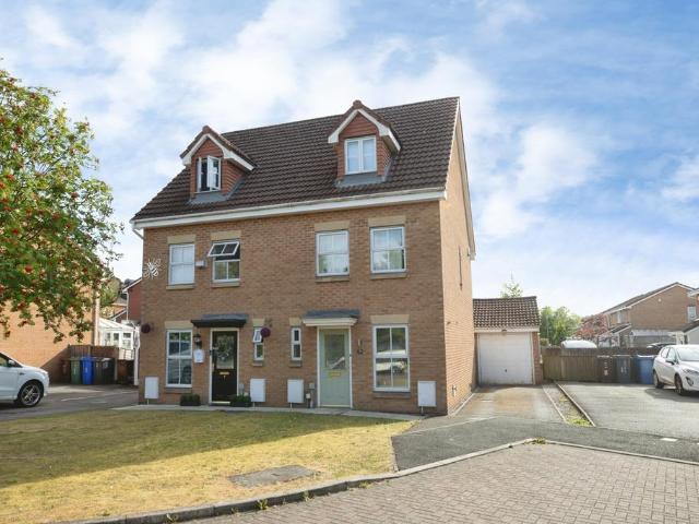 3 bedroom semi detached house for sale