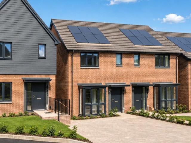 3 bedroom semi detached house for sale
