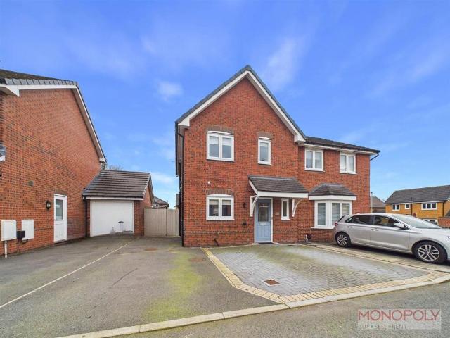 3 bedroom semi detached house for sale