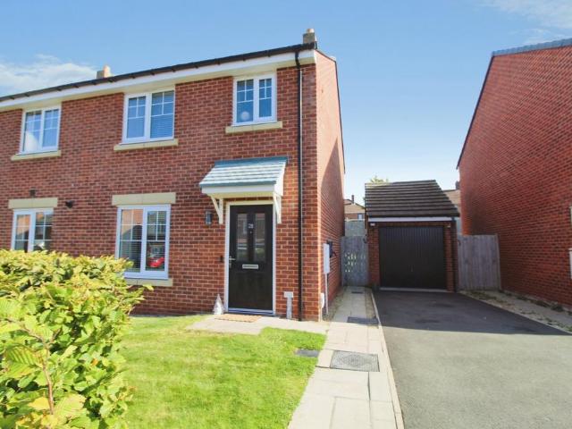 3 bedroom semi detached house for sale