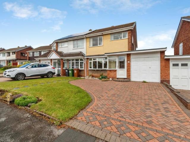 3 bedroom semi detached house for sale