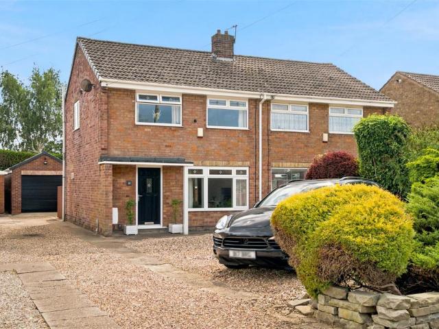 3 bedroom semi detached house for sale
