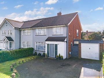 3 bedroom semi detached house for sale