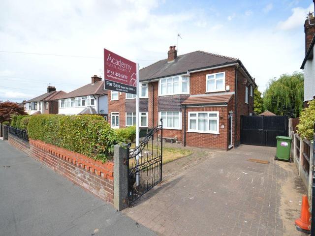 3 bedroom semi detached house for sale